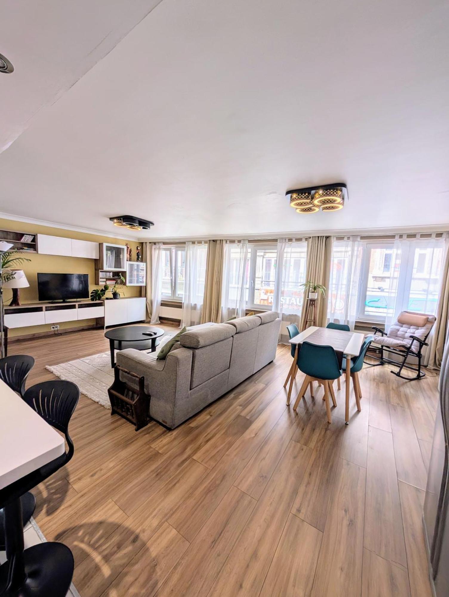 Superbe Appartement Dans Le Centre De Mons - Arivee Autonome Exterior foto