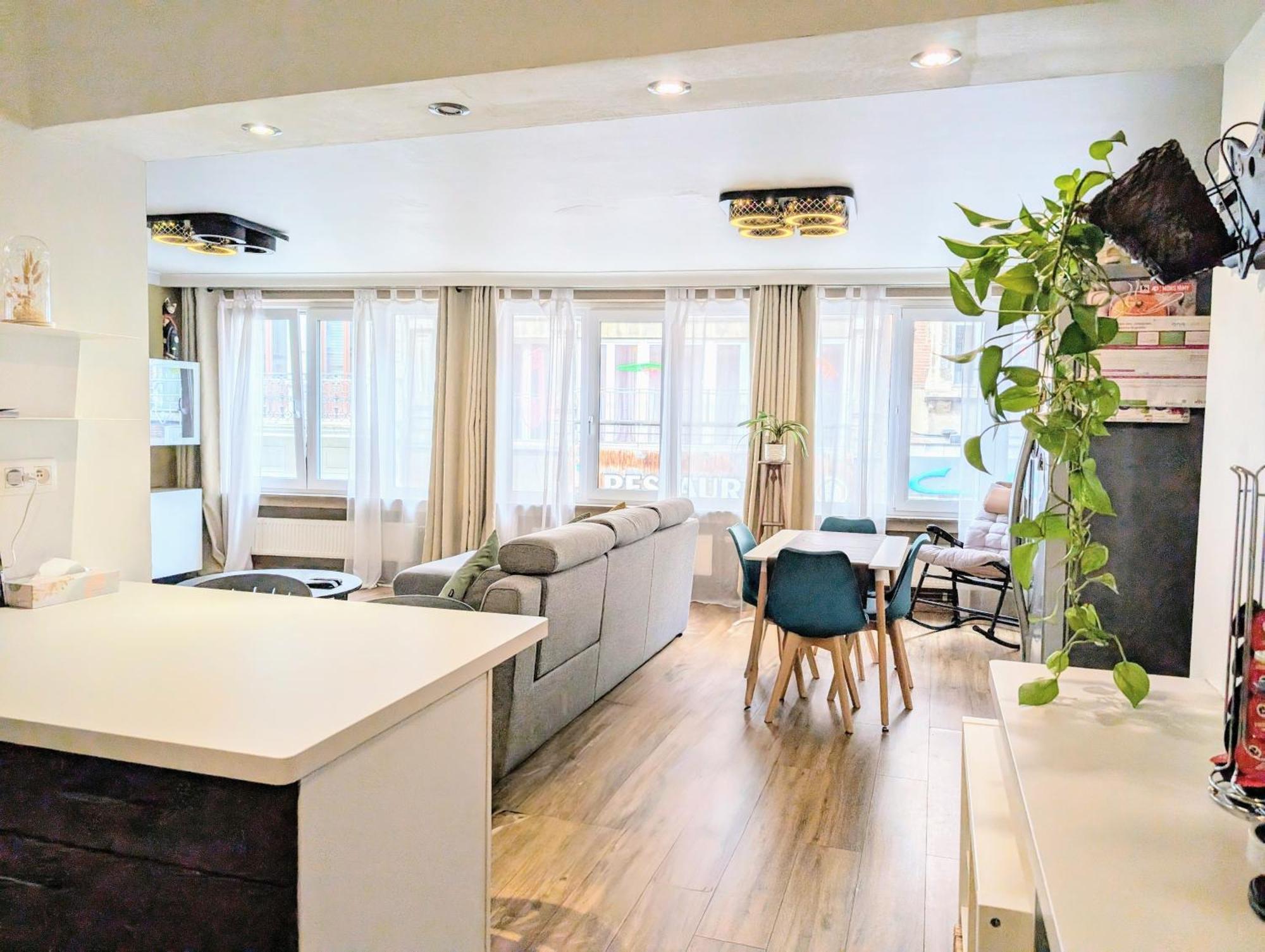Superbe Appartement Dans Le Centre De Mons - Arivee Autonome Exterior foto